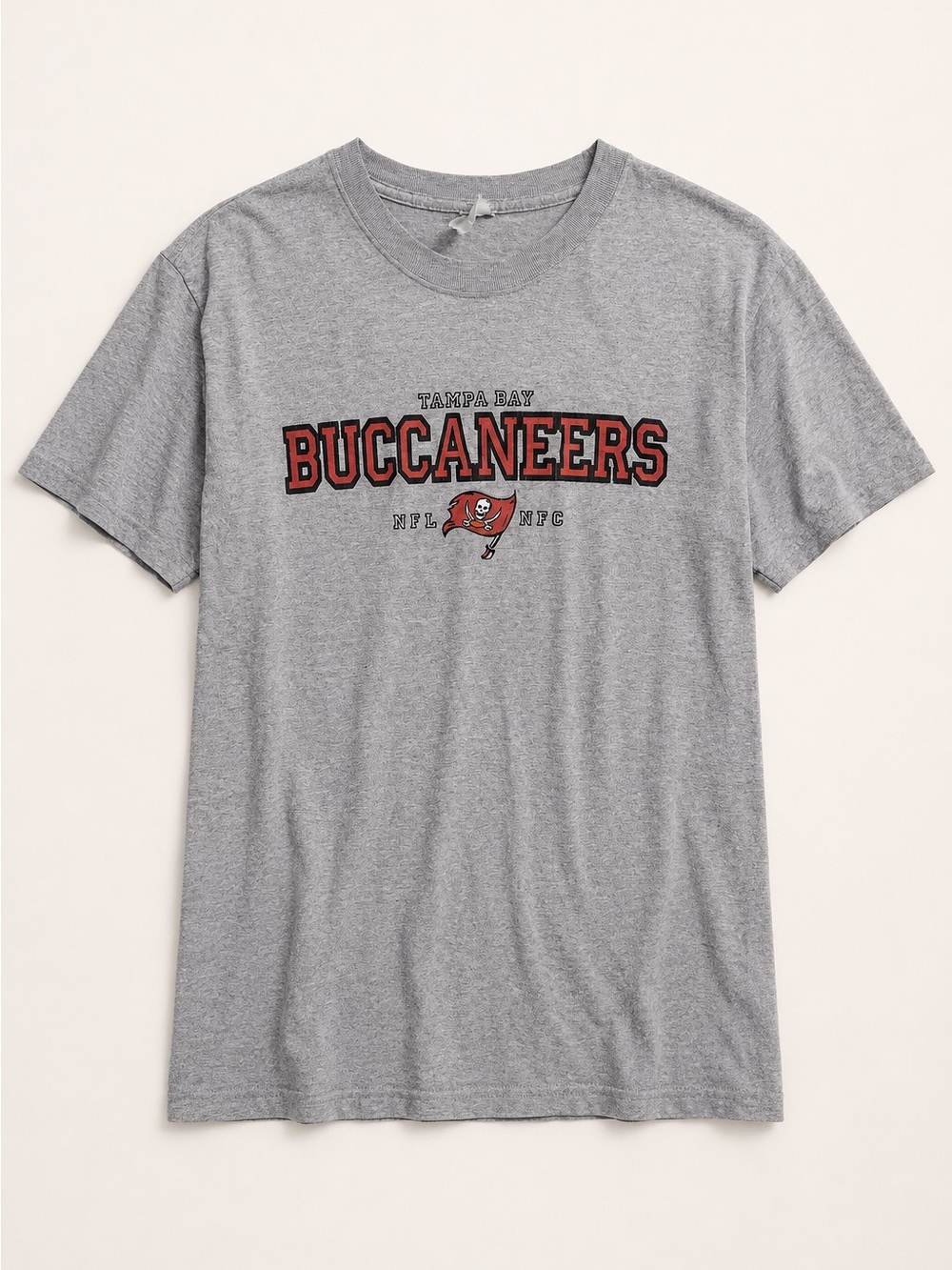 Tampa Bay Buccaneers Grey Graphic Tee